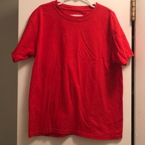 Kids S (6/8) red cotton tee shirt
